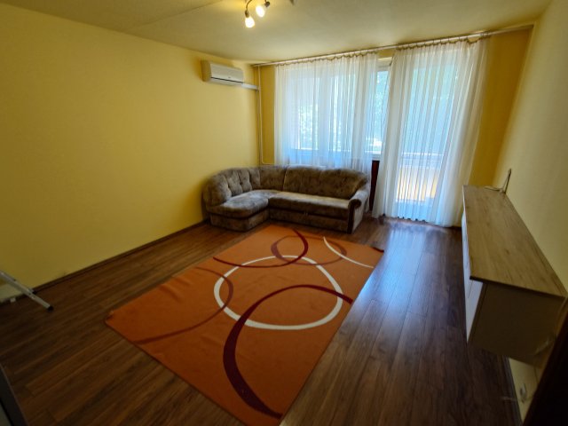 Kiadó panellakás, albérlet, Kecskeméten 185 E Ft / hó, 3 szobás