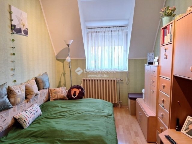 Eladó családi ház, Kecskeméten 79.9 M Ft, 5 szobás
