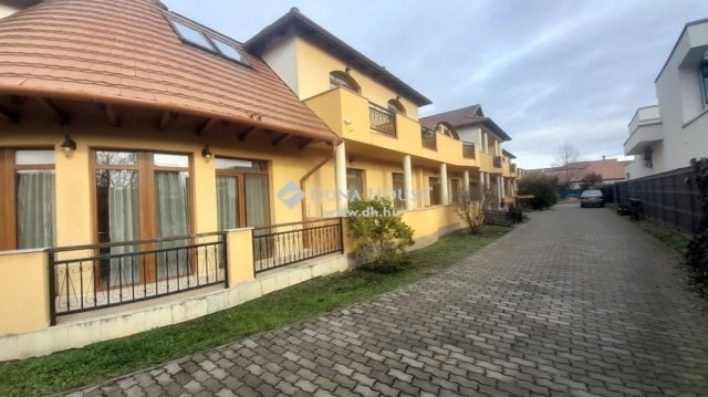 Eladó hotel, Hajdúszoboszlón 621.55 M Ft, 2 szobás