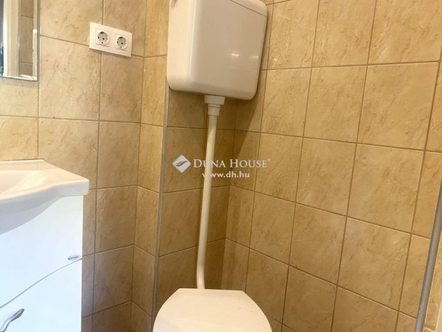 Eladó családi ház, Budapesten, IV. kerületben 115 M Ft, 4 szobás
