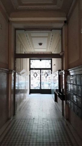 Kiadó téglalakás, albérlet, Budapesten, V. kerületben, 3 szobás