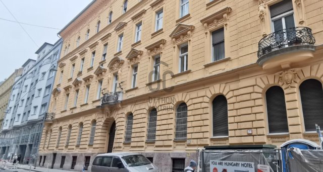 Eladó téglalakás, Budapesten, VIII. kerületben 95 M Ft, 3 szobás