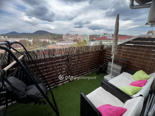Eladó téglalakás, Egerben 34.9 M Ft, 2 szobás