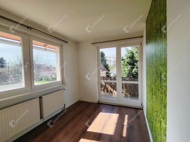 Eladó téglalakás, Velencén 59.9 M Ft, 4 szobás