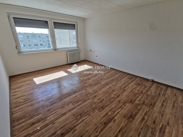 Eladó panellakás, Nagykőrösön 25 M Ft, 1 szobás