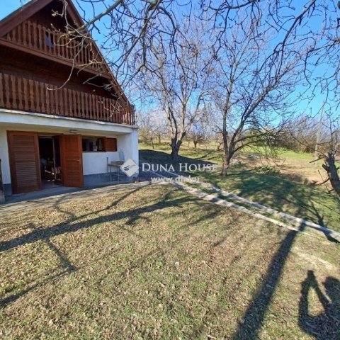 Eladó nyaraló, Dunaszekcsőn 19.9 M Ft, 4 szobás