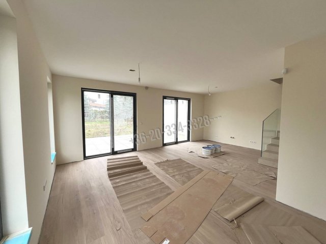 Eladó ikerház, Budapesten, III. kerületben 249.9 M Ft, 4 szobás