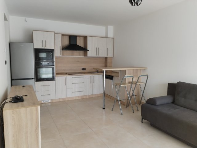 Kiadó téglalakás, albérlet, Győrött 180 E Ft / hó, 2 szobás