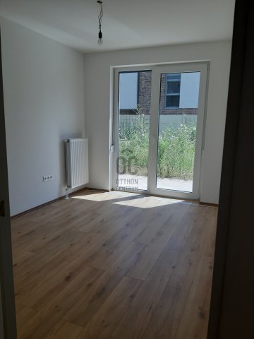 Eladó ipari ingatlan, Budapesten, III. kerületben 806.4 M Ft