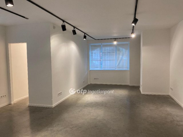 Eladó téglalakás, Budapesten, VI. kerületben 69 M Ft, 2 szobás