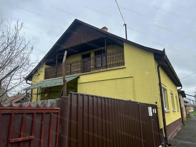 Eladó családi ház, Kunszentmártonban 39.9 M Ft, 3 szobás