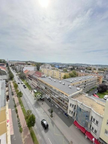 Eladó téglalakás, Zalaegerszegen 37.9 M Ft, 2 szobás