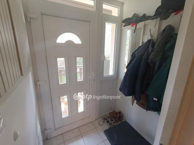 Eladó családi ház, Gárdonyban 99.9 M Ft, 3+2 szobás