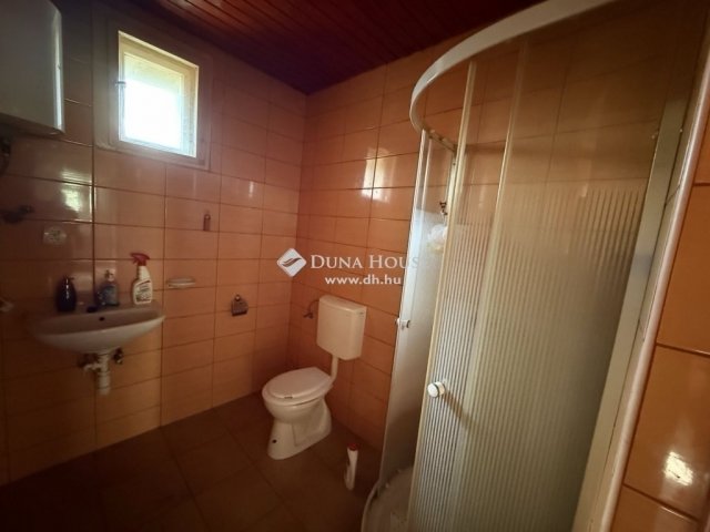 Eladó családi ház, Kókán 27.4 M Ft, 2 szobás