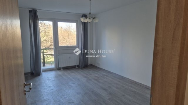 Eladó panellakás, Budapesten, XV. kerületben 65.9 M Ft