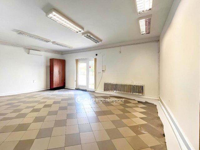 Eladó családi ház, Győrött 109 M Ft, 4 szobás