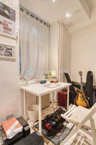 Eladó téglalakás, Budapesten, XI. kerületben 98.5 M Ft, 3 szobás