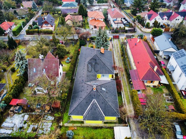 Eladó családi ház, Szentendrén 172.9 M Ft, 7 szobás