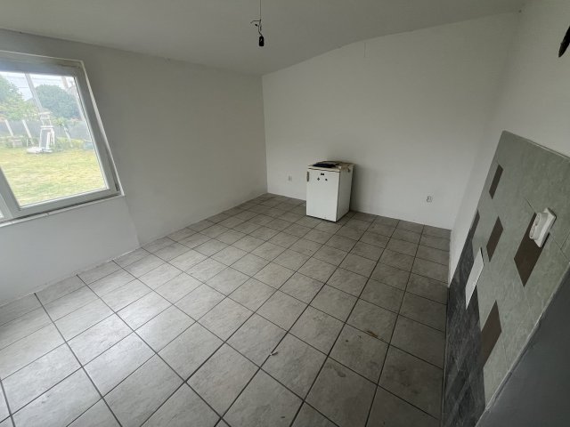 Eladó családi ház, Pilisen 25 M Ft, 2 szobás