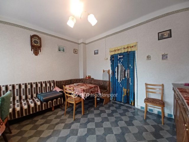 Eladó családi ház, Ostoroson 59 M Ft, 3 szobás