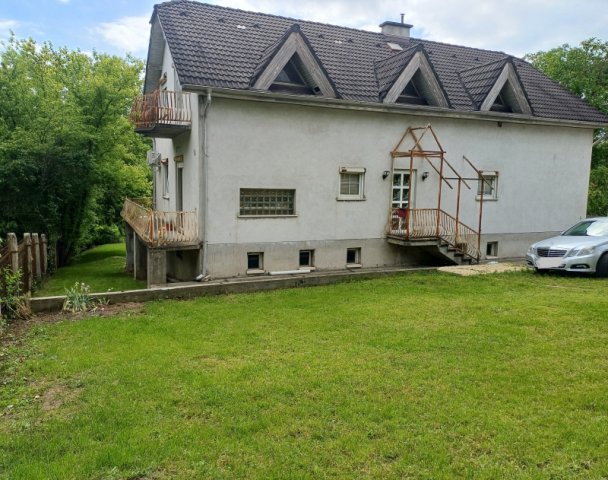 Eladó családi ház, Pilisvörösváron 120 M Ft, 5 szobás