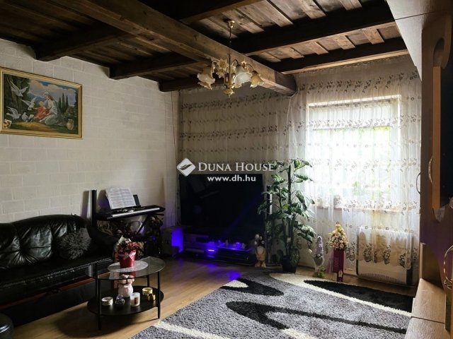 Eladó családi ház, Bugyin 44.99 M Ft, 3 szobás
