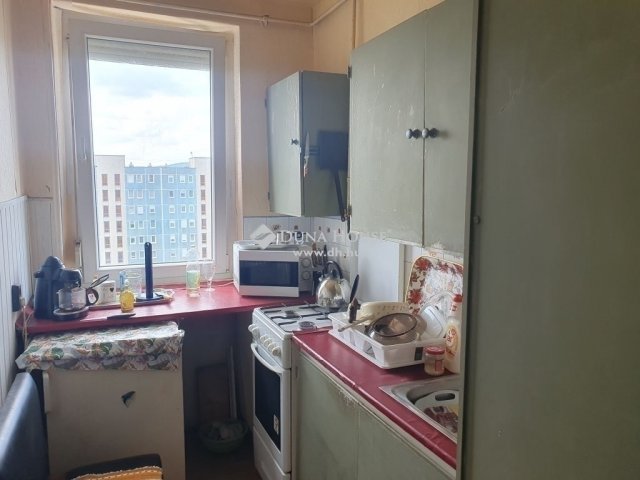 Eladó panellakás, Budapesten, III. kerületben 58.999 M Ft