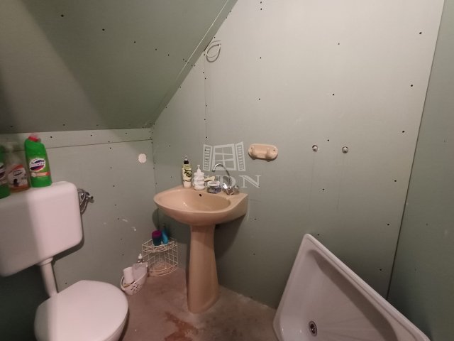 Eladó nyaraló, Baján 15 M Ft, 2 szobás / költözzbe.hu