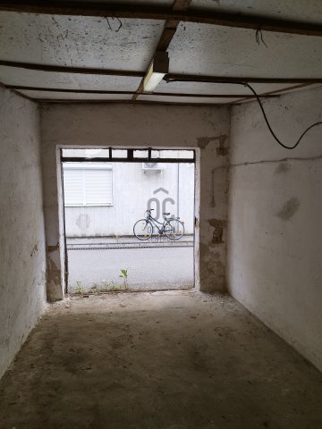 Eladó garázs, Siófokon 7 M Ft / költözzbe.hu