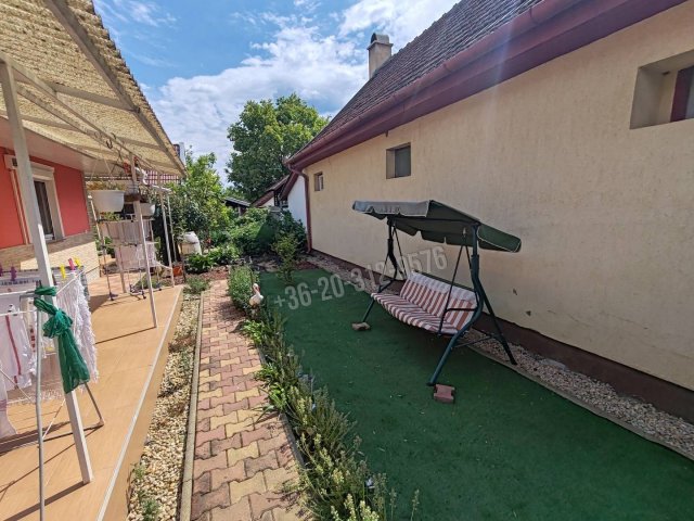 Eladó családi ház, Békéscsabán 76.5 M Ft, 2 szobás