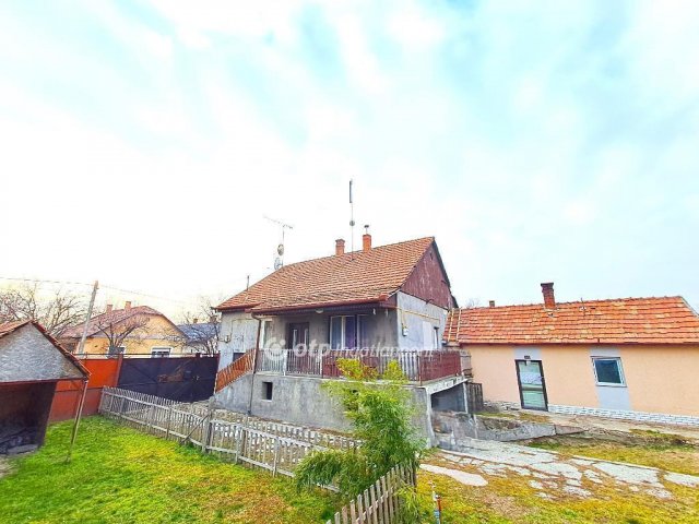 Eladó családi ház, Lajosmizsén 42.5 M Ft, 2+1 szobás