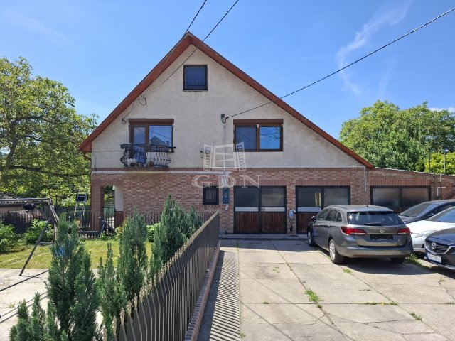 Eladó családi ház, Érden 109 M Ft, 6 szobás