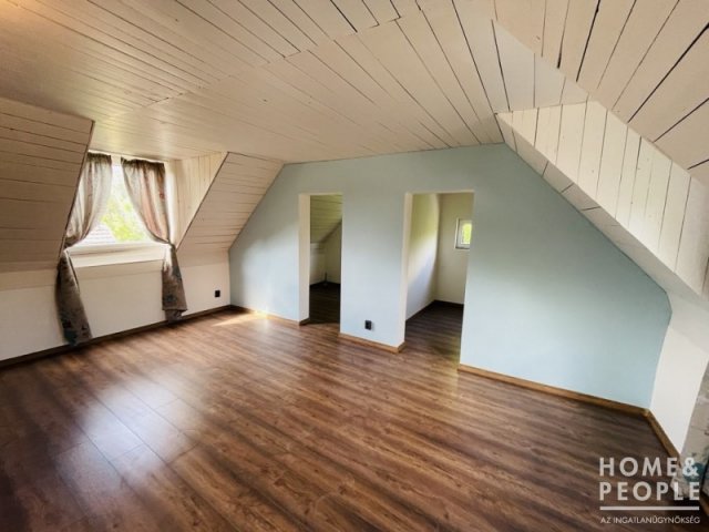 Eladó családi ház, Szegeden 39.99 M Ft, 4 szobás
