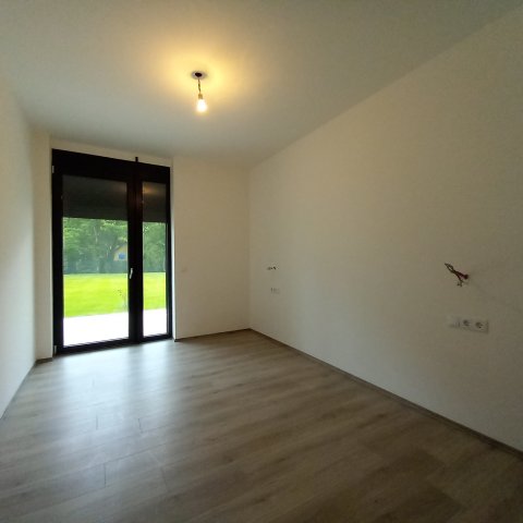 Eladó téglalakás, Balatonfenyvesen 142.08 M Ft, 3 szobás