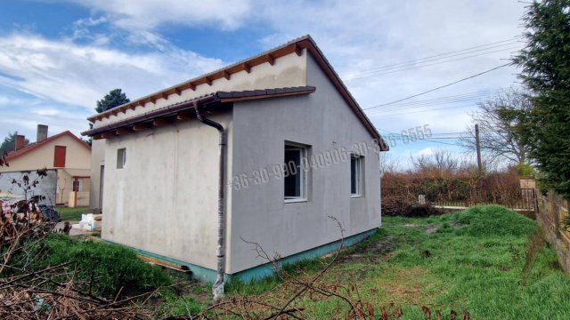 Eladó családi ház, Kiskunlacházán 44.99 M Ft, 3 szobás
