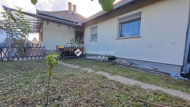 Eladó családi ház, Vecsésen 78 M Ft, 3+1 szobás