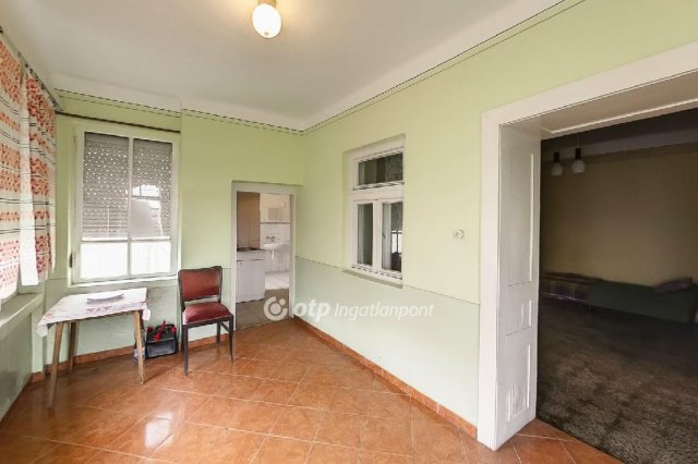 Eladó családi ház, Bükkszenterzsébeten 9 M Ft, 2 szobás