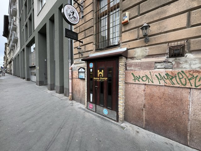 Eladó üzlethelyiség, Budapesten, VII. kerületben, Garay utcában