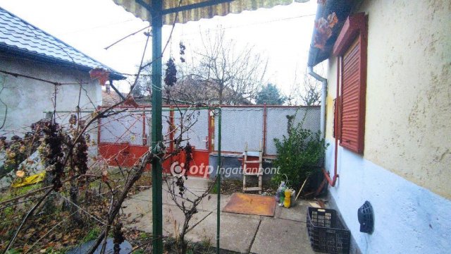 Eladó családi ház, Csongrádon 17.5 M Ft, 2+1 szobás
