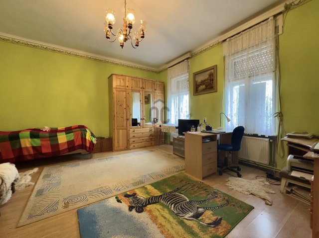 Eladó családi ház, Győrött 56.5 M Ft, 4 szobás
