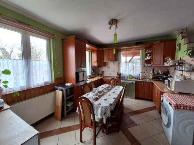 Eladó családi ház, Szigetszentmiklóson 79.9 M Ft, 5 szobás