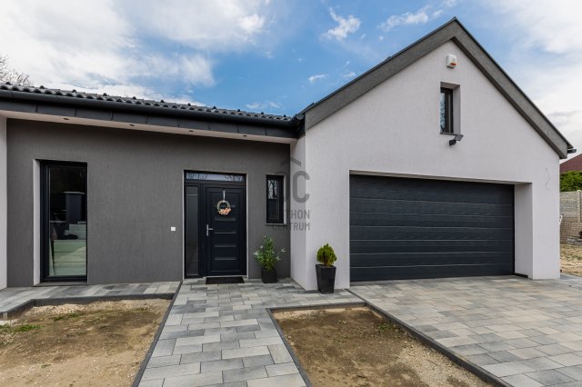 Eladó családi ház, Gödön 199.9 M Ft, 4 szobás