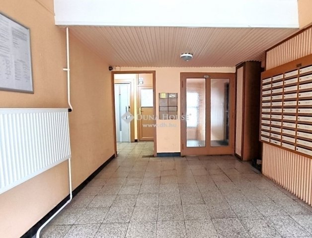 Eladó panellakás, Budapesten, X. kerületben 62.9 M Ft, 2+1 szobás