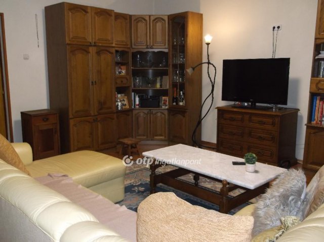 Eladó családi ház, Gyöngyösön 120 M Ft, 4 szobás