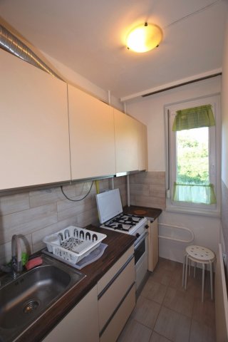 Kiadó panellakás, albérlet, Debrecenben 180 E Ft / hó