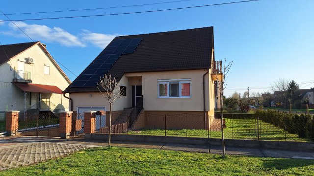 Eladó családi ház, Hatvanban 73 M Ft, 4 szobás