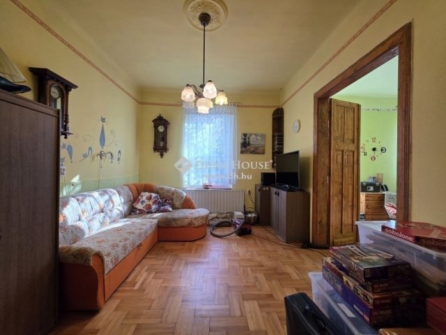 Eladó családi ház, Gyömrőn 119.9 M Ft, 4 szobás