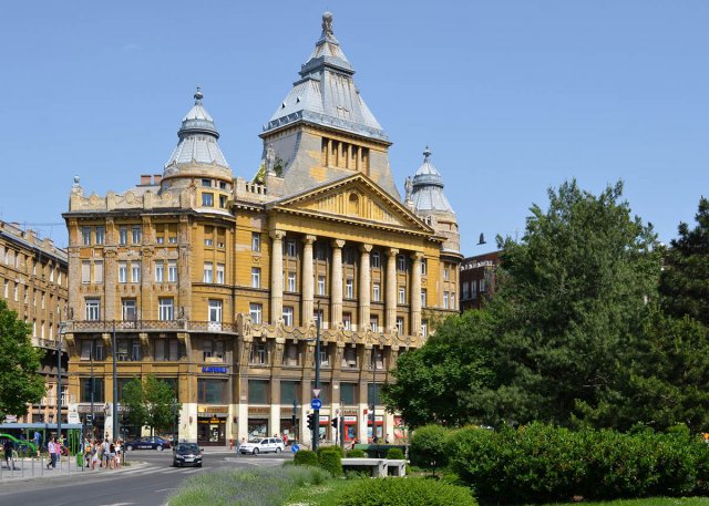 Eladó téglalakás, Budapesten, VI. kerületben 114.9 M Ft