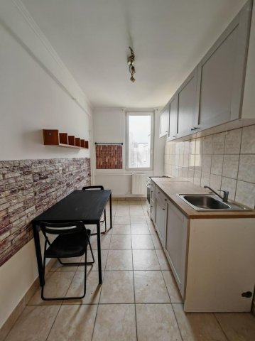 Kiadó téglalakás, albérlet, Tatabányán 150 E Ft / hó