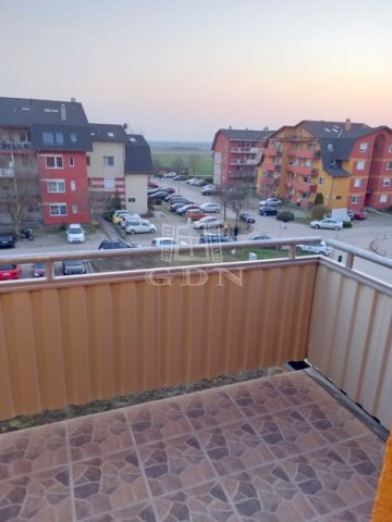 Eladó téglalakás, Szigetszentmiklóson 42 M Ft, 1+1 szobás